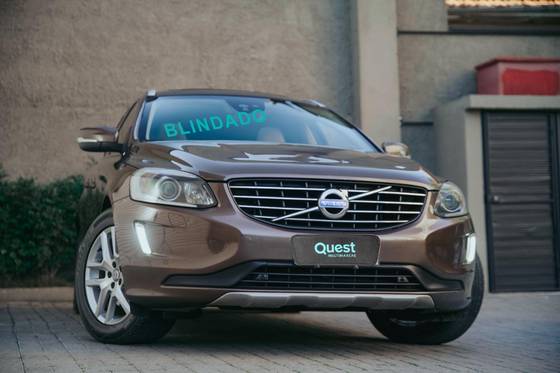 VOLVO XC60 2.0 T5 MOMENTUM GASOLINA 4P AUTOMÁTICO